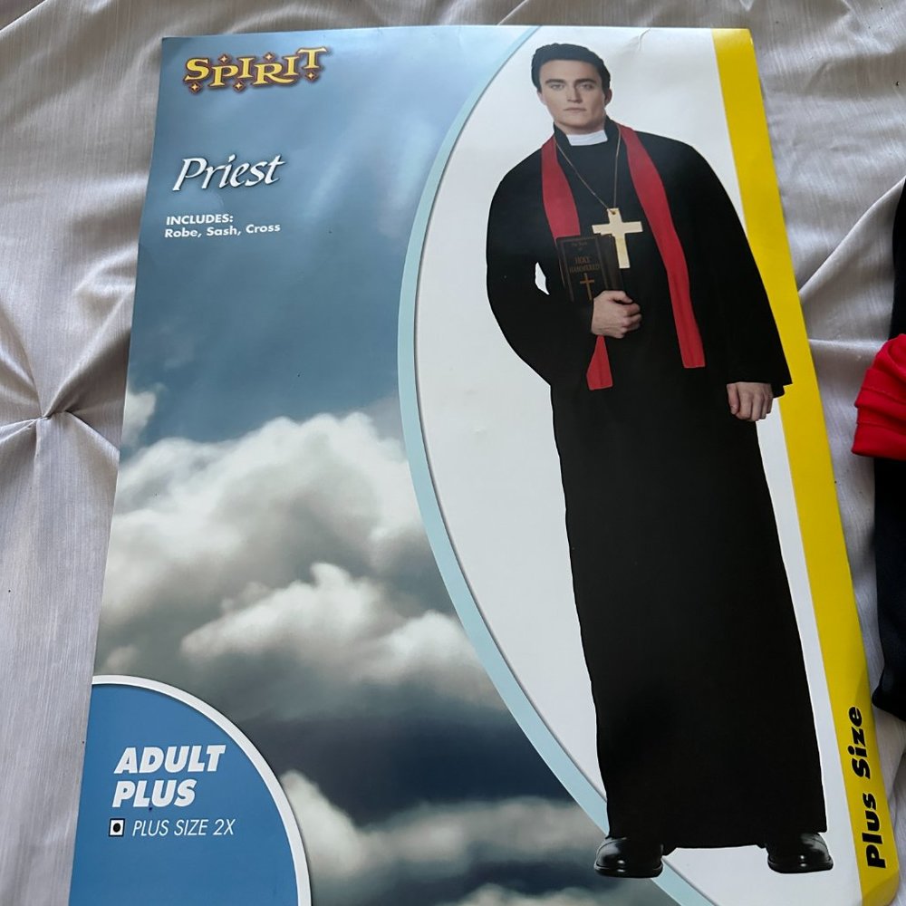Men's Priest Halloween Costume - 2XL plus size - Worn Once